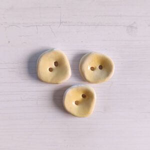 3 botones 2.5cm Amarillo